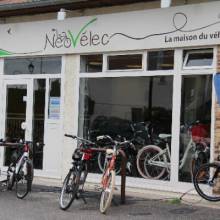 Boutique NéoVélec : visite de M. le Maire